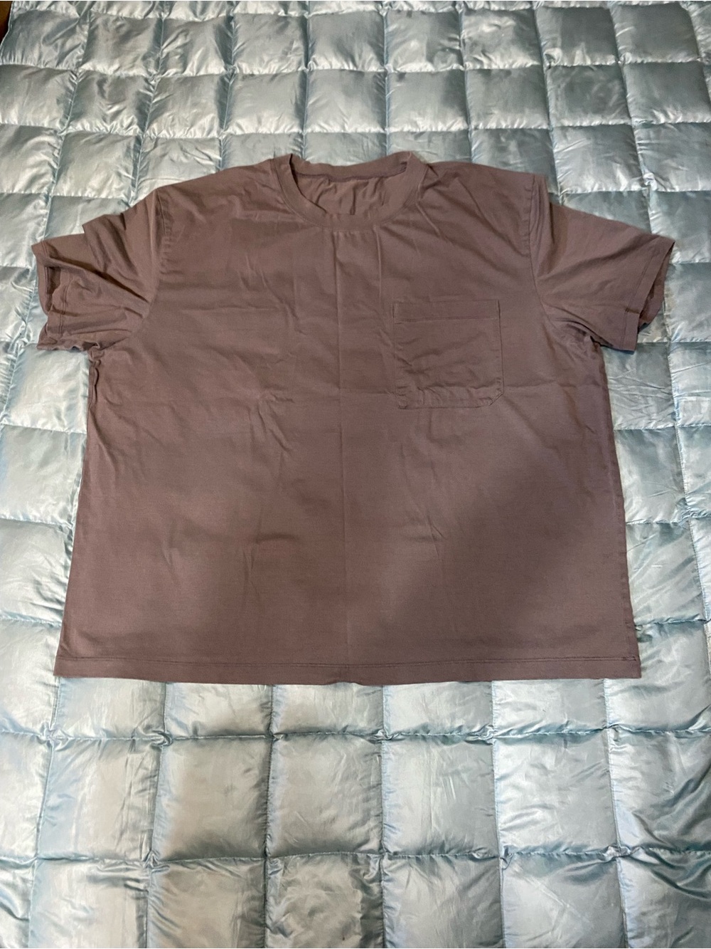 EUC Men’s Lululemon Classic Short-Sleeve Pocket Tee in grey Sz XXL.